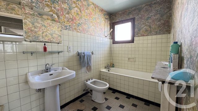 Appartement F4 à vendre - 4 pièces - 107.79 m2 - GAP - 05 - PROVENCE-ALPES-COTE-D-AZUR - Century 21 Habitat