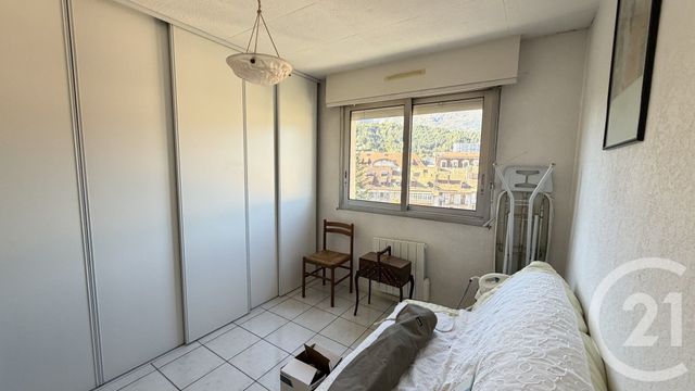 Appartement T4 à vendre - 4 pièces - 84.68 m2 - GAP - 05 - PROVENCE-ALPES-COTE-D-AZUR - Century 21 Habitat
