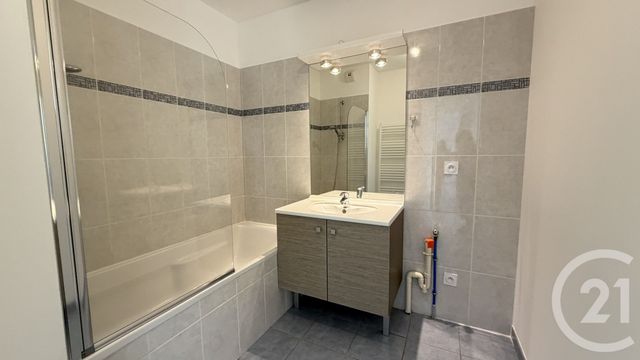 Appartement T3 à vendre - 3 pièces - 56.88 m2 - GAP - 05 - PROVENCE-ALPES-COTE-D-AZUR - Century 21 Habitat