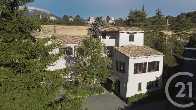 Afficher la photo en grand maison à vendre - 8 pièces - 207.04 m2 - CHATEAUVIEUX - 05 - PROVENCE-ALPES-COTE-D-AZUR - Century 21 Habitat