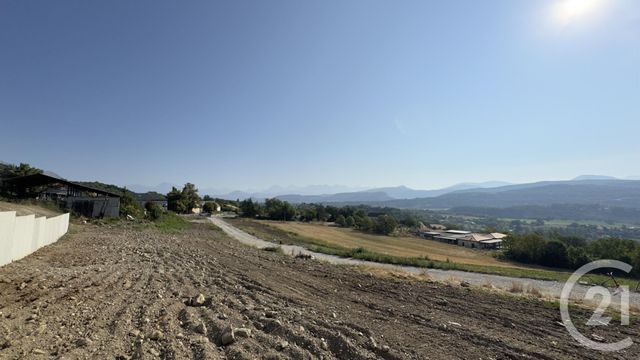 Afficher la photo en grand terrain à vendre - 863.0 m2 - NEFFES - 05 - PROVENCE-ALPES-COTE-D-AZUR - Century 21 Habitat