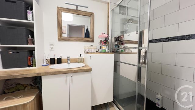 Appartement T4 à vendre - 4 pièces - 81.26 m2 - GAP - 05 - PROVENCE-ALPES-COTE-D-AZUR - Century 21 Habitat