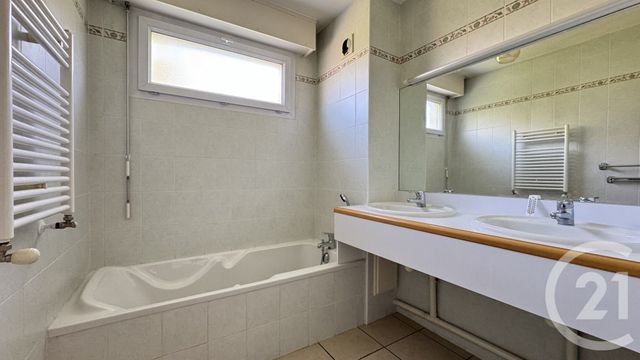 Appartement T4 à vendre - 4 pièces - 80.98 m2 - GAP - 05 - PROVENCE-ALPES-COTE-D-AZUR - Century 21 Habitat