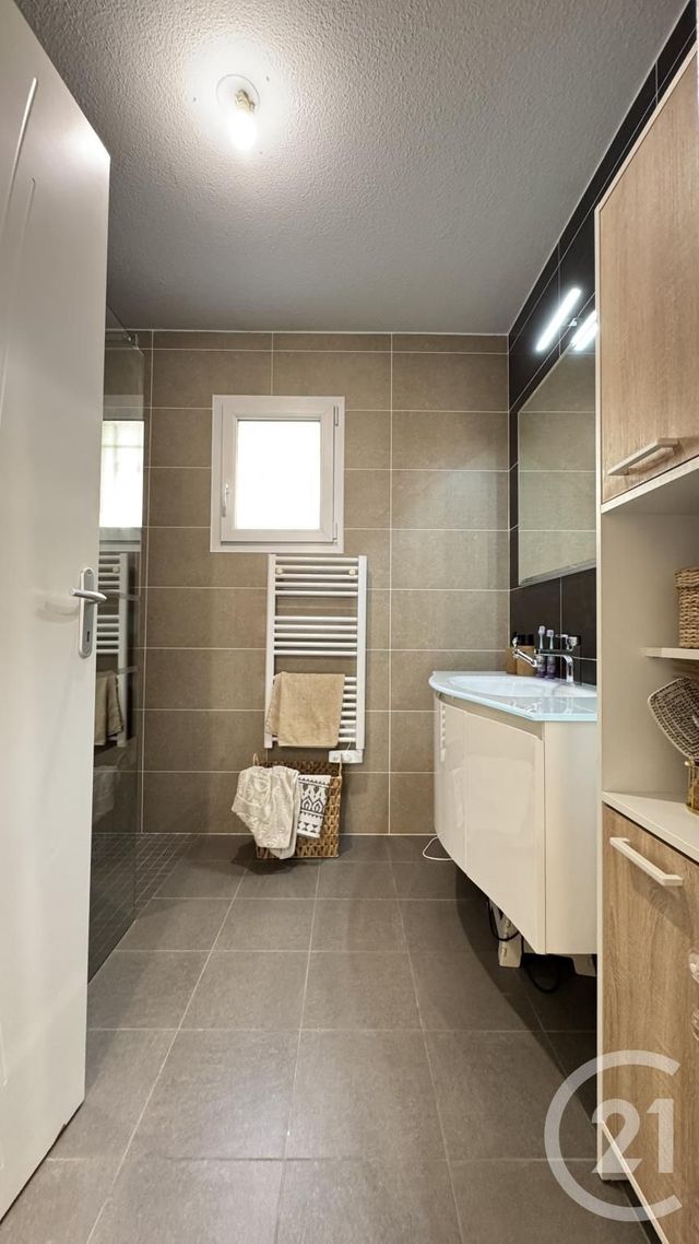 Afficher la photo en grand Appartement T4 à vendre - 4 pièces - 94.71 m2 - TALLARD - 05 - PROVENCE-ALPES-COTE-D-AZUR - Century 21 Habitat