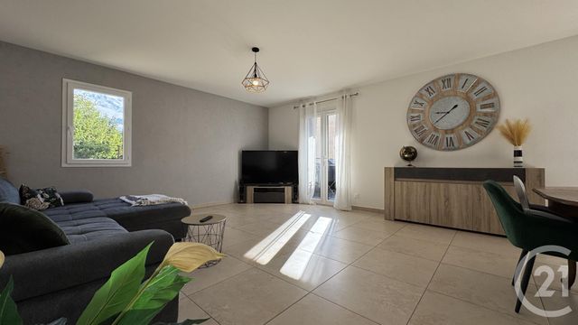 Afficher la photo en grand Appartement T4 à vendre - 4 pièces - 94.71 m2 - TALLARD - 05 - PROVENCE-ALPES-COTE-D-AZUR - Century 21 Habitat