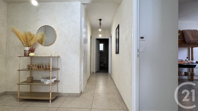 Afficher la photo en grand Appartement T4 à vendre - 4 pièces - 94.71 m2 - TALLARD - 05 - PROVENCE-ALPES-COTE-D-AZUR - Century 21 Habitat