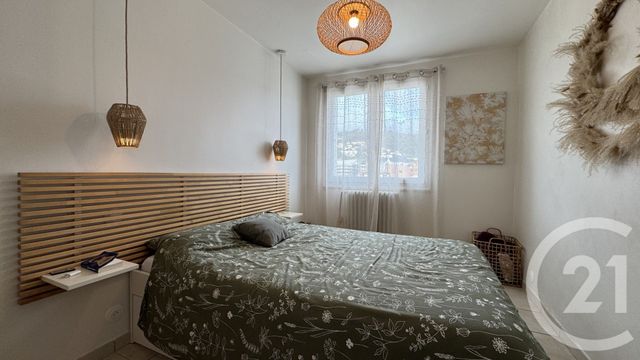 Appartement F4 à vendre - 4 pièces - 85.82 m2 - GAP - 05 - PROVENCE-ALPES-COTE-D-AZUR - Century 21 Habitat