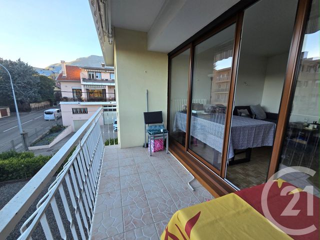 Afficher la photo en grand Appartement F3 à louer - 3 pièces - 59.1 m2 - GAP - 05 - PROVENCE-ALPES-COTE-D-AZUR - Century 21 Habitat