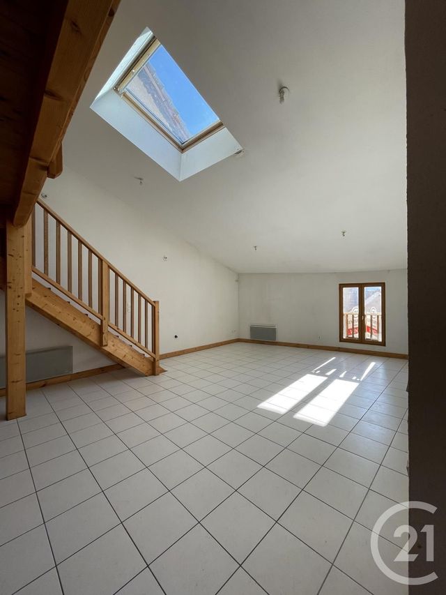 Appartement F3 à louer - 3 pièces - 65.84 m2 - LA SAULCE - 05 - PROVENCE-ALPES-COTE-D-AZUR - Century 21 Habitat