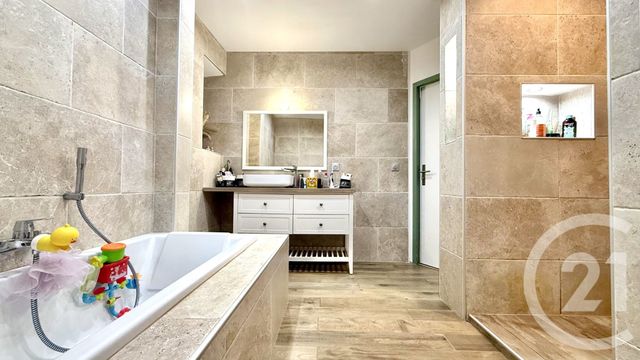 Appartement T3 à vendre - 3 pièces - 80.73 m2 - GAP - 05 - PROVENCE-ALPES-COTE-D-AZUR - Century 21 Habitat