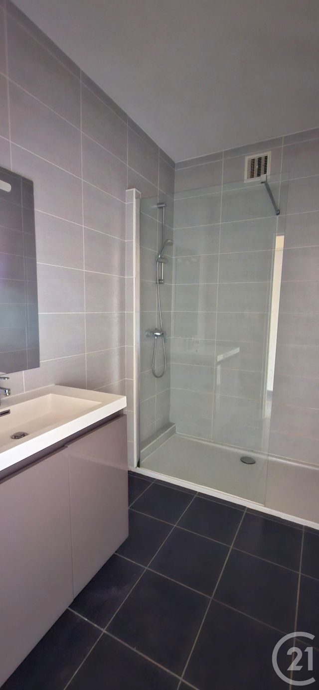 Appartement F3 à louer - 3 pièces - 83.0 m2 - GAP - 05 - PROVENCE-ALPES-COTE-D-AZUR - Century 21 Habitat