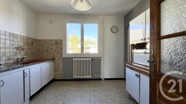 Appartement T4 à vendre - 4 pièces - 72.58 m2 - GAP - 05 - PROVENCE-ALPES-COTE-D-AZUR - Century 21 Habitat