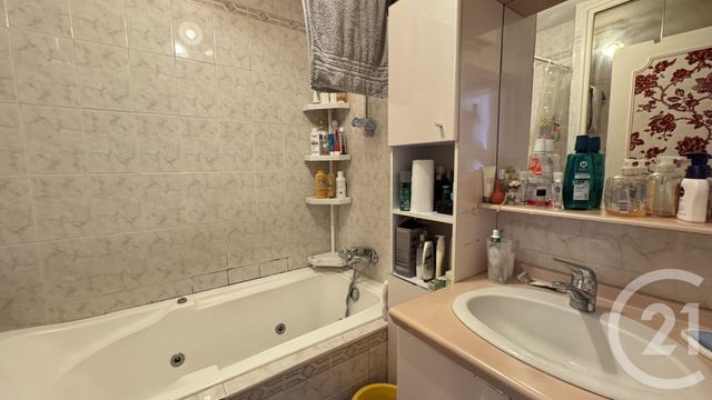 Appartement F4 à vendre - 4 pièces - 93.77 m2 - GAP - 05 - PROVENCE-ALPES-COTE-D-AZUR - Century 21 Habitat