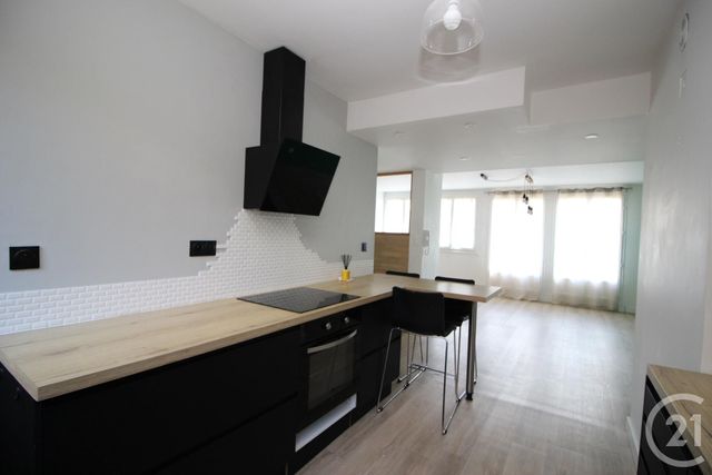 Appartement F4 à louer - 4 pièces - 92.99 m2 - GAP - 05 - PROVENCE-ALPES-COTE-D-AZUR - Century 21 Habitat