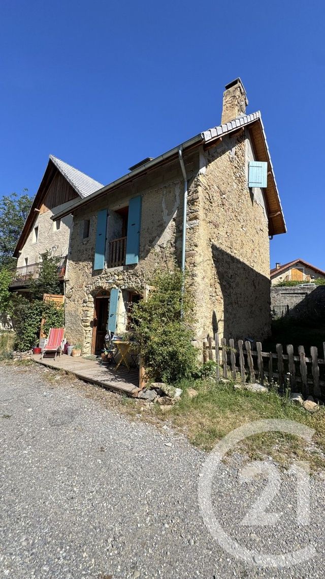 maison à vendre - 4 pièces - 56.99 m2 - LA ROCHE DES ARNAUDS - 05 - PROVENCE-ALPES-COTE-D-AZUR - Century 21 Habitat