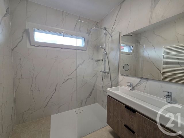 maison à louer - 4 pièces - 110.63 m2 - LA FREISSINOUSE - 05 - PROVENCE-ALPES-COTE-D-AZUR - Century 21 Habitat