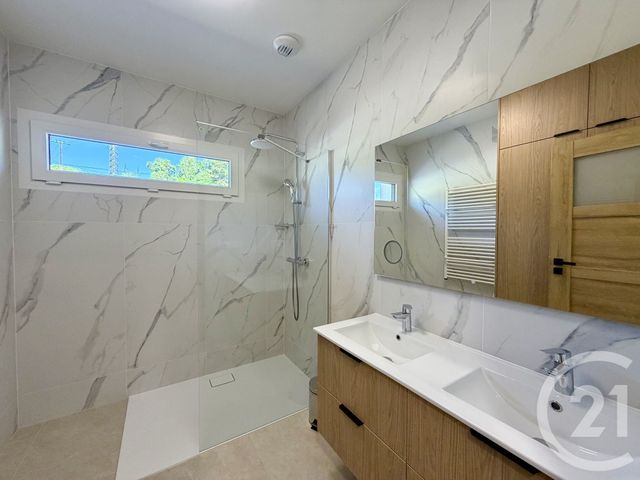 maison à louer - 4 pièces - 110.96 m2 - LA FREISSINOUSE - 05 - PROVENCE-ALPES-COTE-D-AZUR - Century 21 Habitat