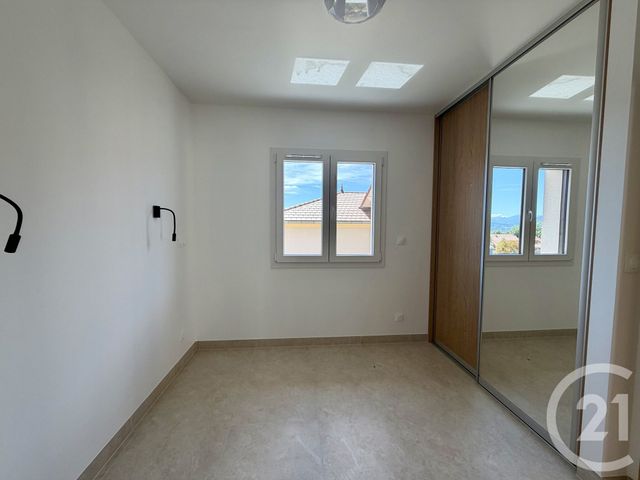 maison à louer - 4 pièces - 110.96 m2 - LA FREISSINOUSE - 05 - PROVENCE-ALPES-COTE-D-AZUR - Century 21 Habitat