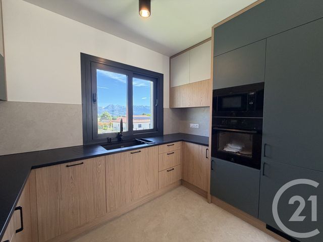 maison à louer - 4 pièces - 110.96 m2 - LA FREISSINOUSE - 05 - PROVENCE-ALPES-COTE-D-AZUR - Century 21 Habitat