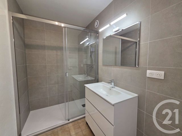 Appartement F2 à louer - 2 pièces - 53.65 m2 - GAP - 05 - PROVENCE-ALPES-COTE-D-AZUR - Century 21 Habitat