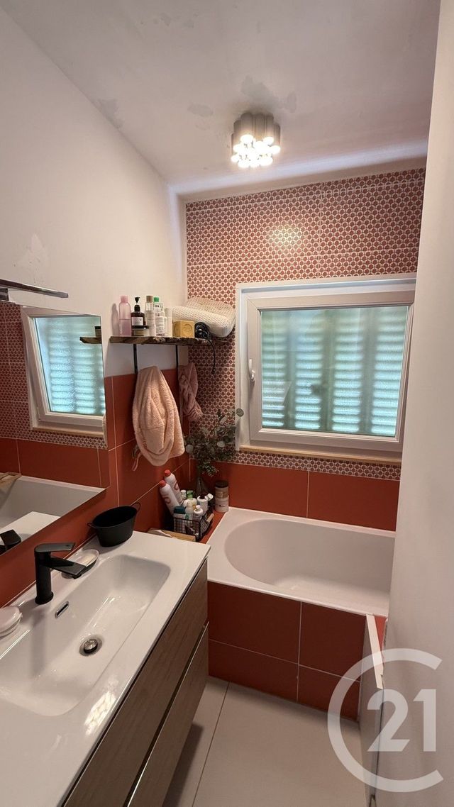 Appartement T5 à vendre - 5 pièces - 104.69 m2 - GAP - 05 - PROVENCE-ALPES-COTE-D-AZUR - Century 21 Habitat