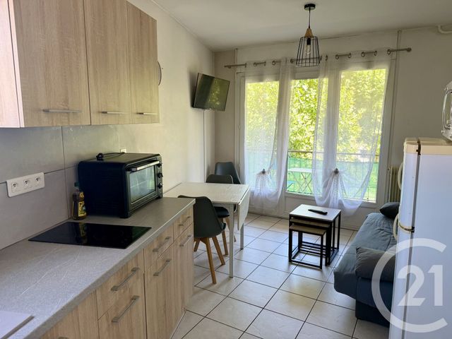 Appartement F2 à louer - 2 pièces - 33.0 m2 - GAP - 05 - PROVENCE-ALPES-COTE-D-AZUR - Century 21 Habitat