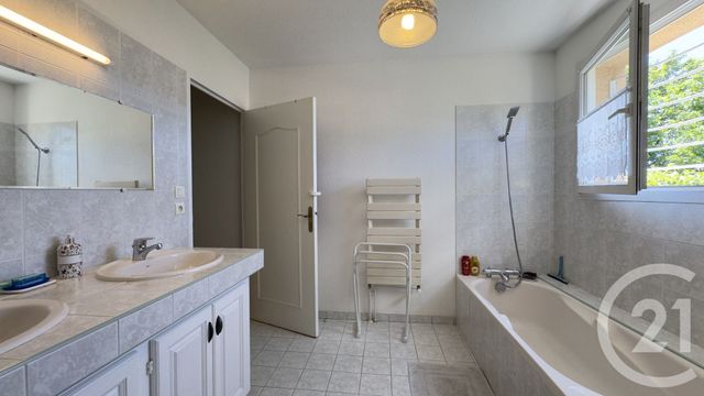 maison à vendre - 8 pièces - 169.6 m2 - GAP - 05 - PROVENCE-ALPES-COTE-D-AZUR - Century 21 Habitat