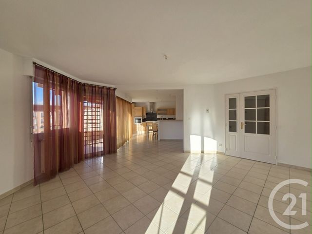 Appartement T3 à louer - 3 pièces - 92.94 m2 - GAP - 05 - PROVENCE-ALPES-COTE-D-AZUR - Century 21 Habitat