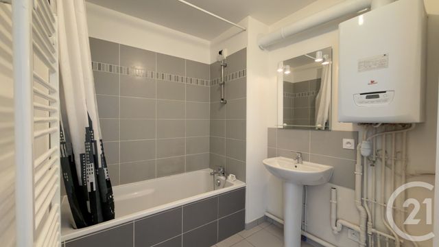 Appartement T3 à vendre - 3 pièces - 70.9 m2 - GAP - 05 - PROVENCE-ALPES-COTE-D-AZUR - Century 21 Habitat