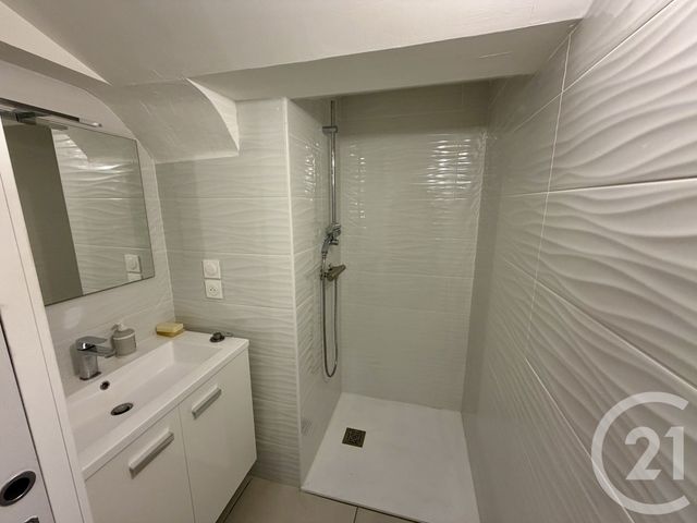 Appartement F2 à louer - 2 pièces - 54.21 m2 - GAP - 05 - PROVENCE-ALPES-COTE-D-AZUR - Century 21 Habitat