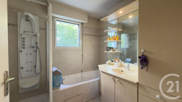 Appartement F4 à vendre - 4 pièces - 99.26 m2 - GAP - 05 - PROVENCE-ALPES-COTE-D-AZUR - Century 21 Habitat