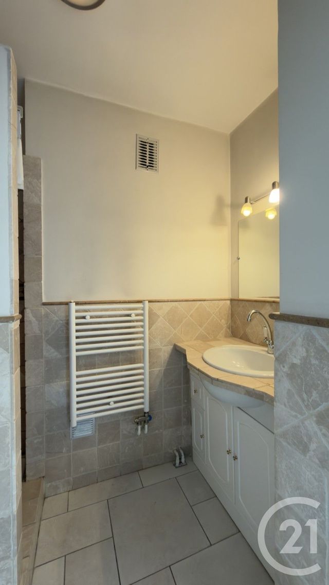 Appartement T3 à vendre - 3 pièces - 58.34 m2 - GAP - 05 - PROVENCE-ALPES-COTE-D-AZUR - Century 21 Habitat