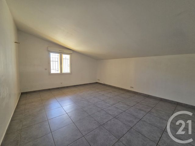 Appartement F2 à louer - 2 pièces - 65.44 m2 - GAP - 05 - PROVENCE-ALPES-COTE-D-AZUR - Century 21 Habitat
