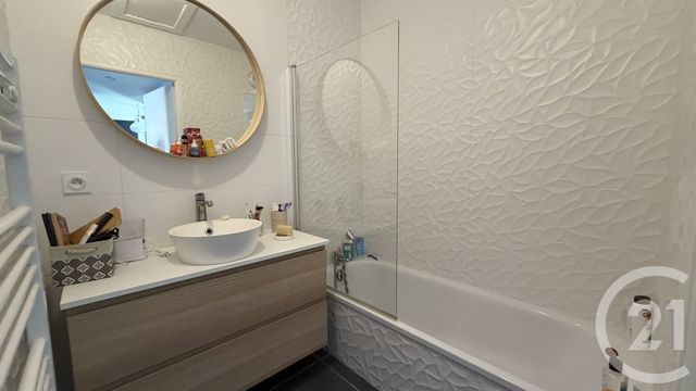 Appartement T3 à vendre - 3 pièces - 66.5 m2 - GAP - 05 - PROVENCE-ALPES-COTE-D-AZUR - Century 21 Habitat